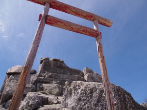 奥秩父の百名山 金峰山に登る。大日岩が魅力的！