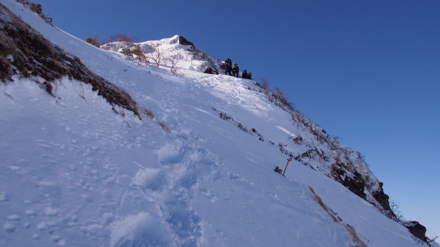 黒百合ヒュッテでテント泊、八ヶ岳を天狗岳から硫黄岳まで厳冬期縦走